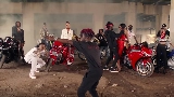 Video küçük resmi Bad and Boujee