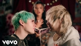 Video küçük resmi give me a break! (feat. waterparks)